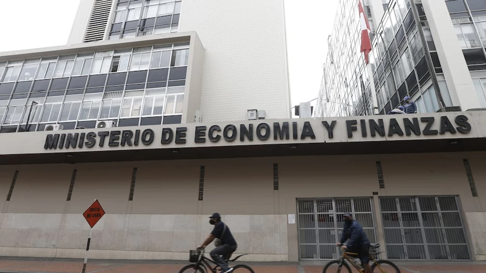 Sueldo público se dispara en el último presupuesto de Boluarte: S/ 93.5 mil millones para 2026